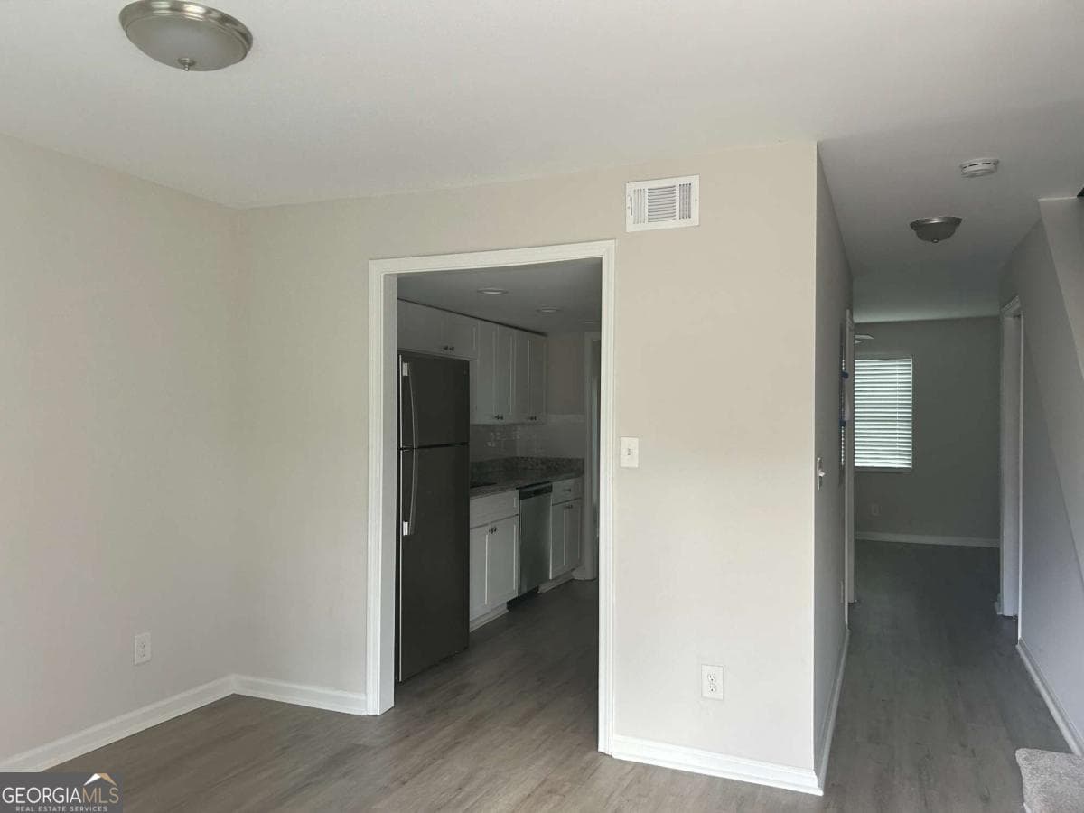2 bedroom, 3.5 bathroom, 1,728 sq ft townhouse for sale at 2604 Campbellton Road 2D, Atlanta, GA 30311 — photo 2