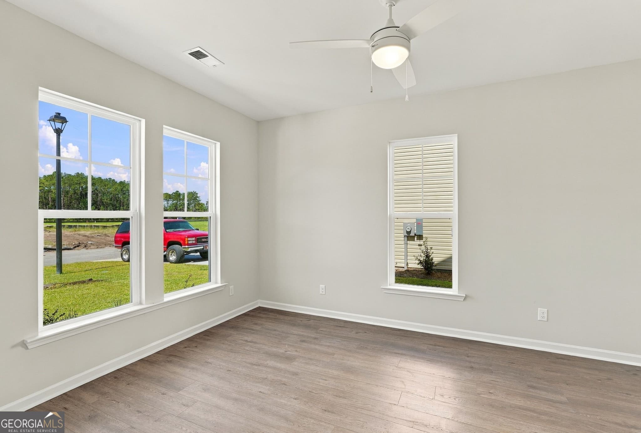 4 bedroom, 3.5 bathroom, 2,828 sq ft single family residence for sale at 318 Creek Way, Brunswick, GA 31525 — photo 7