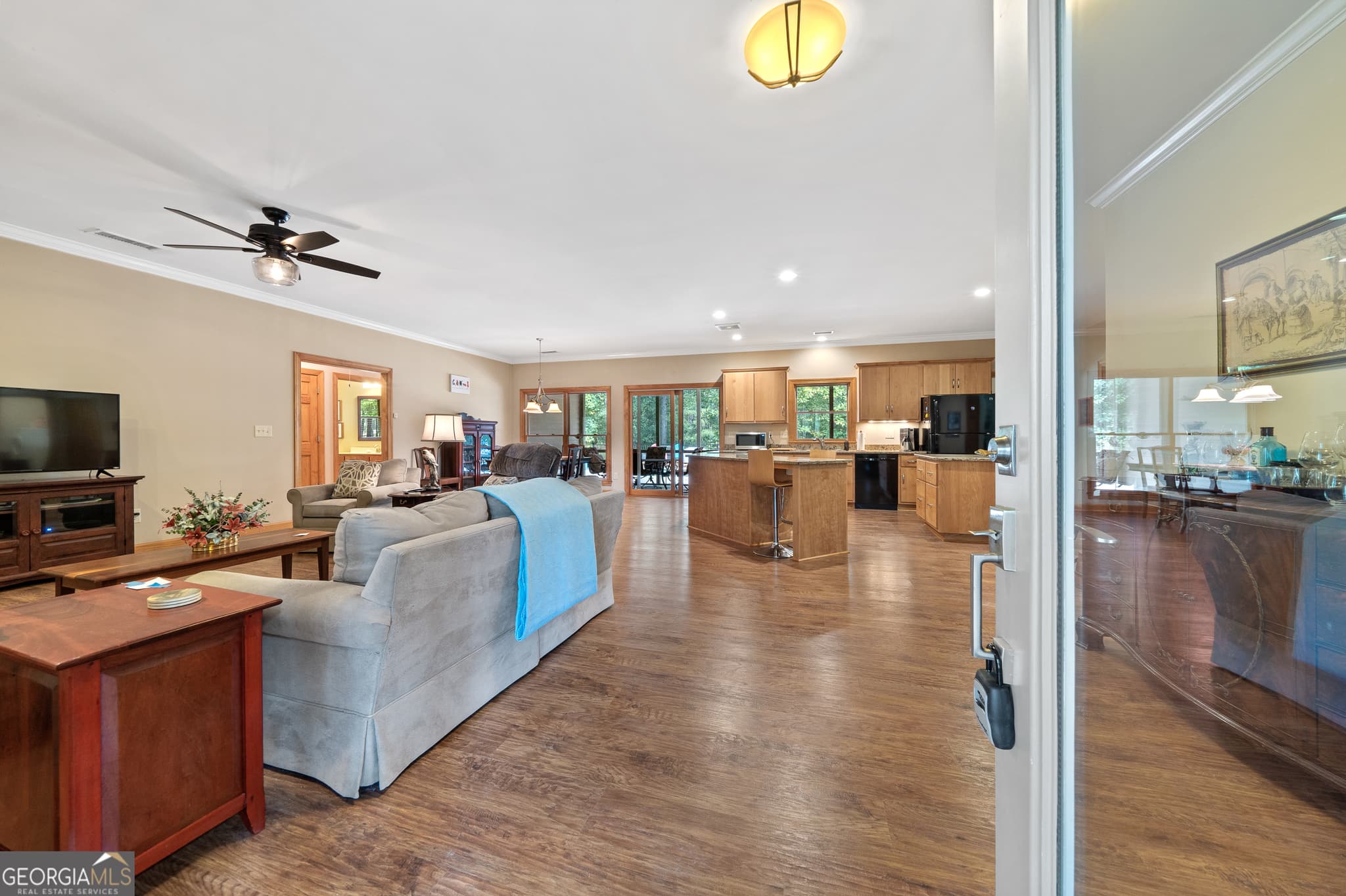 3 bedroom, 2 bathroom, 1,900 sq ft single family residence for sale at 194 Deerfield Lane, Eatonton, GA 31024 — photo 4