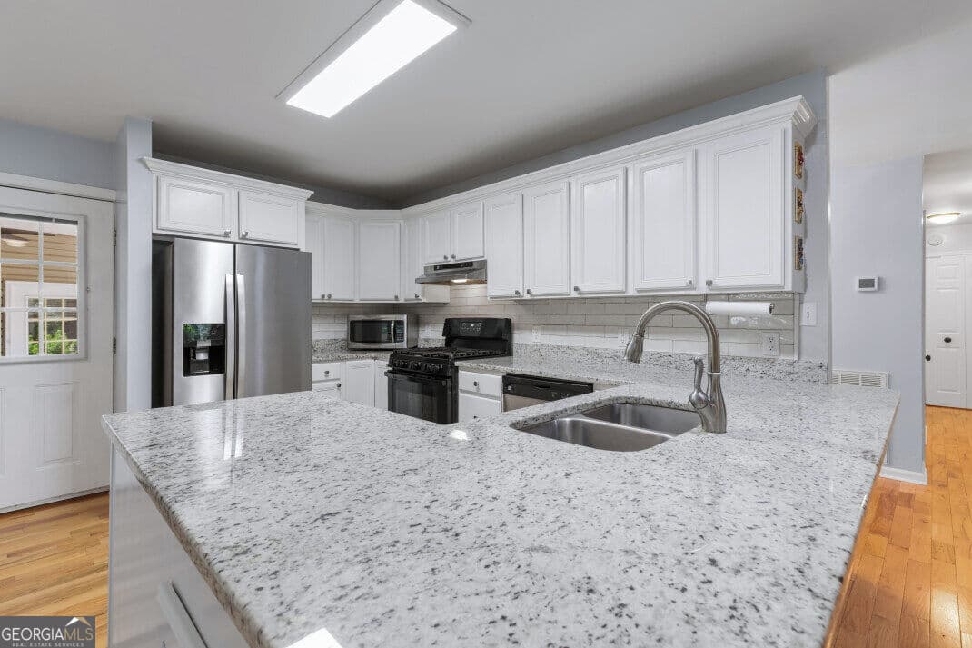 4 bedroom, 3 bathroom, 2,494 sq ft single family residence for sale at 527 Pinebrook Drive, Blairsville, GA 30512 — photo 8