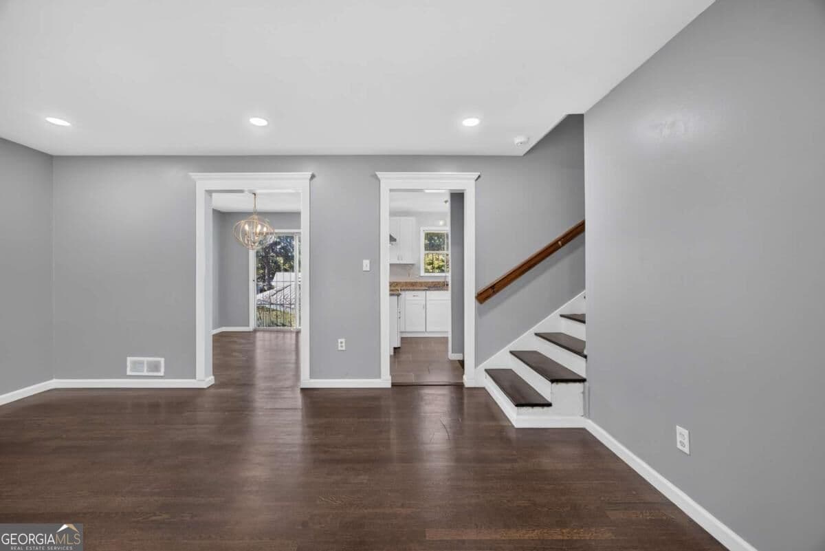3 bedroom, 2 bathroom, 1,046 sq ft single family residence for rent at 3205 Amhurst Drive, Atlanta, GA 30318 for $1,700 a month — photo 5