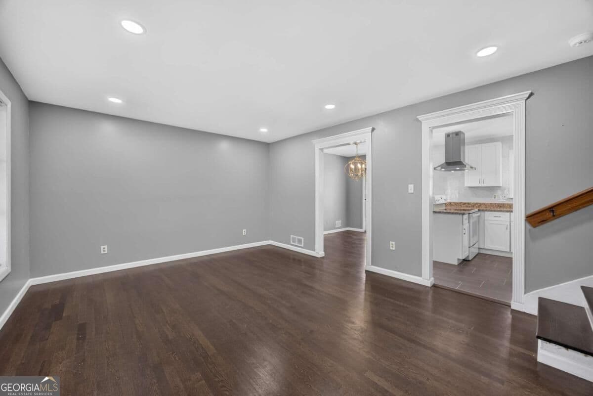 3 bedroom, 2 bathroom, 1,046 sq ft single family residence for rent at 3205 Amhurst Drive, Atlanta, GA 30318 for $1,700 a month — photo 10