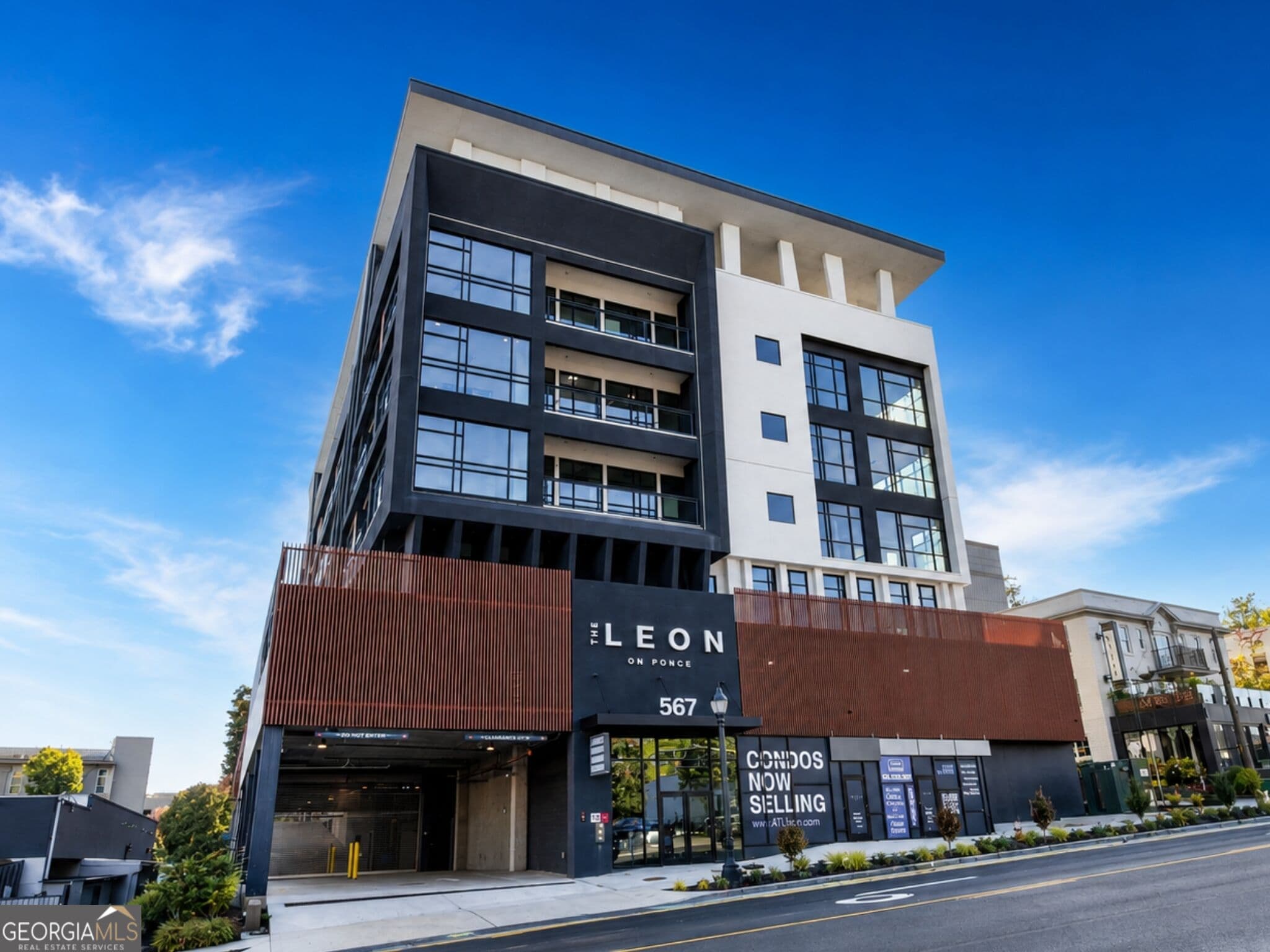 1 bedroom, 1 bathroom, 630 sq ft condominium for sale at 567 Ponce De Leon Avenue 406, Atlanta, GA 30308 — photo 1 of 29