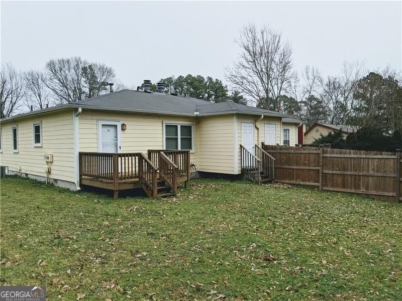 4 bedroom, 4 bathroom, 1,992 sq ft single family residence for sale at 341 SW Booth Circle, Marietta, GA 30008 — photo 4