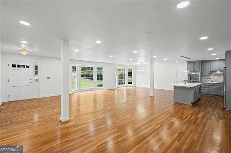 6 bedroom, 4.5 bathroom single family residence for rent at 6160 River Shore Parkway, Atlanta, GA 30328 for $5,400 a month — photo 10