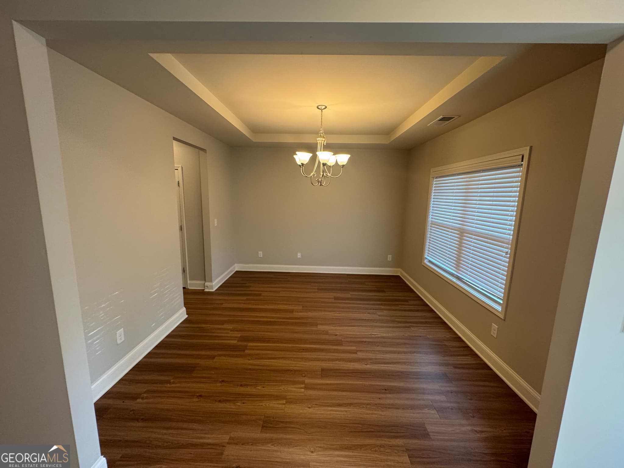 4 bedroom, 2.5 bathroom, 2,414 sq ft single family residence for sale at 61 Donegal Way, Dallas, GA 30132 — photo 3