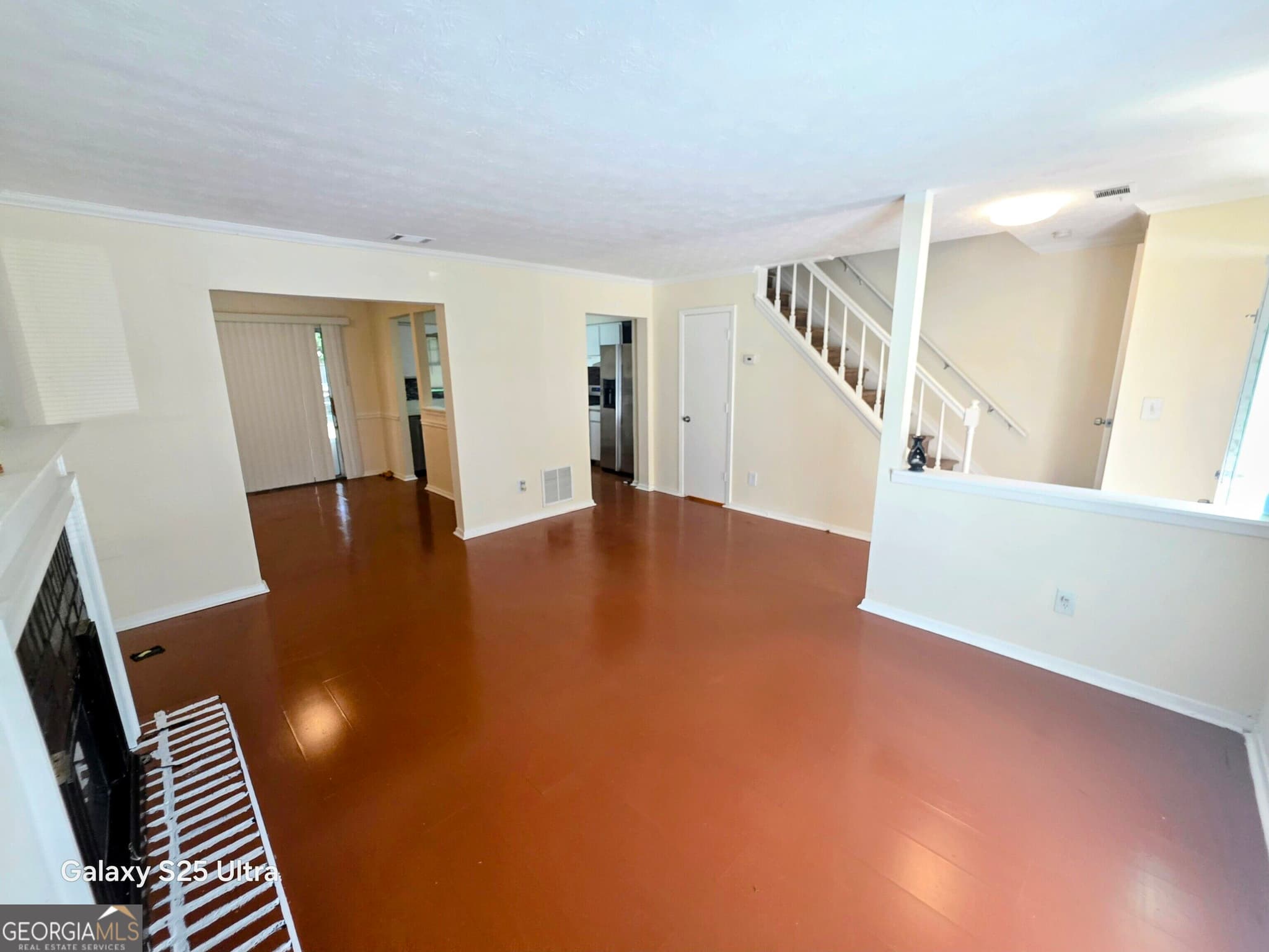 3 bedroom, 1.5 bathroom, 1,160 sq ft townhouse for sale at 3160 Shadow Walk Lane, Tucker, GA 30084 — photo 3