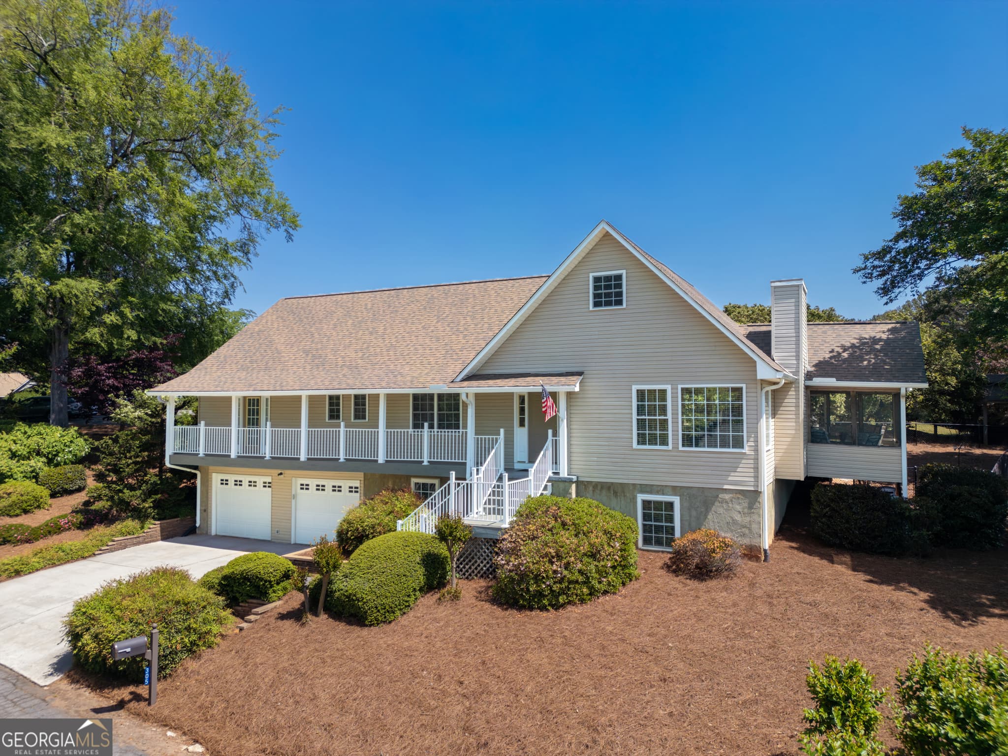3 bedroom, 2 bathroom, 1,990 sq ft single family residence for sale at 305 Point Place Drive, Westminster, SC 29693