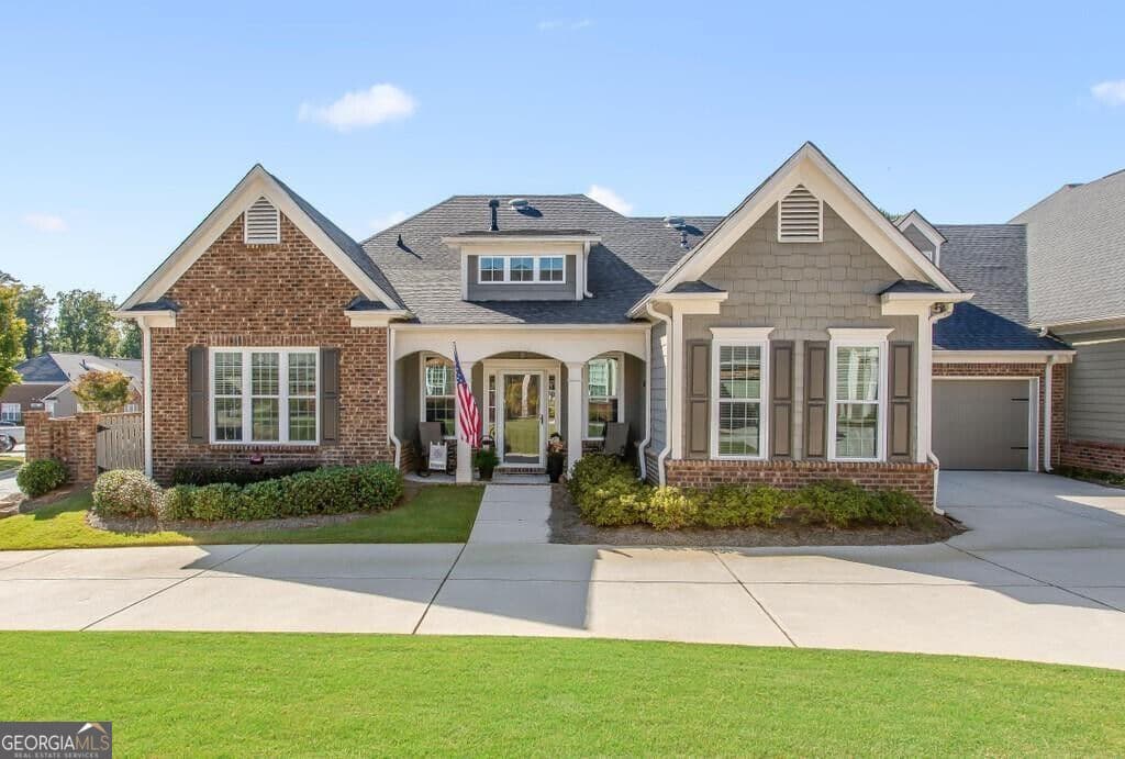 2 bedroom, 2 bathroom, 1,742 sq ft condominium for sale at 1812 Manor View Circle 10, Acworth, GA 30101 — photo 1 of 29