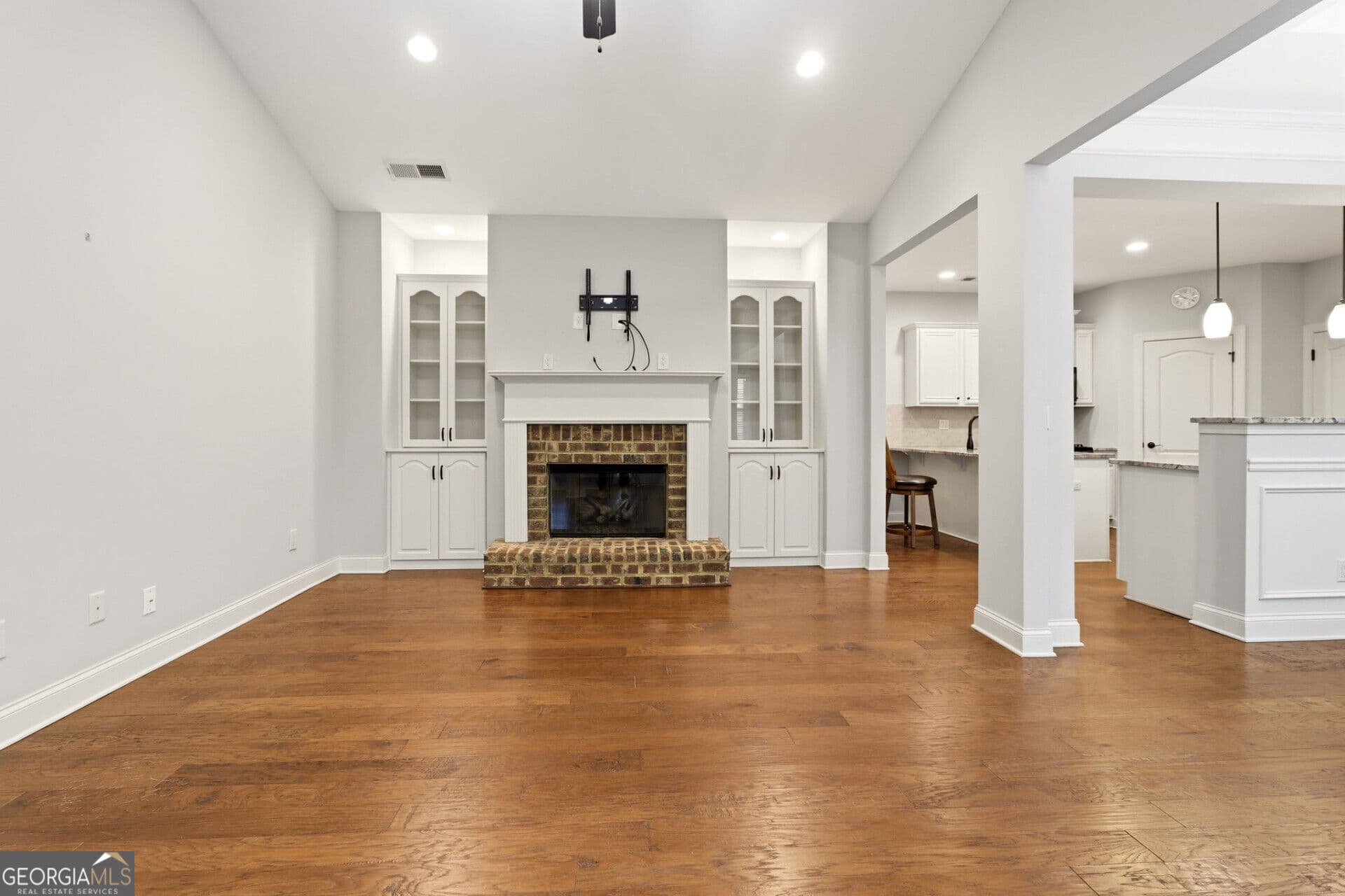 2 bedroom, 2 bathroom, 1,742 sq ft condominium for sale at 1812 Manor View Circle 10, Acworth, GA 30101 — photo 10