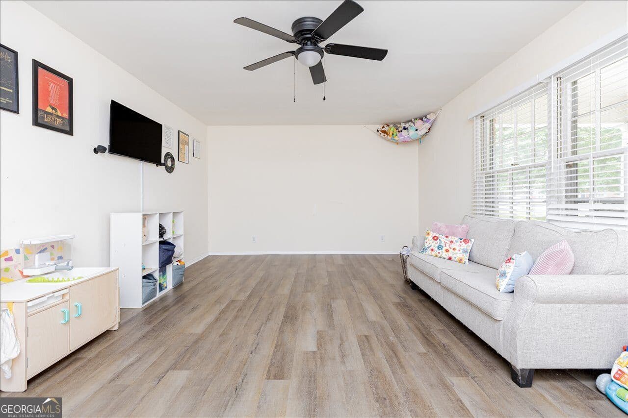 3 bedroom, 2 bathroom, 1,616 sq ft single family residence for sale at 411 Arrowhead Trail, Warner Robins, GA 31088 — photo 8