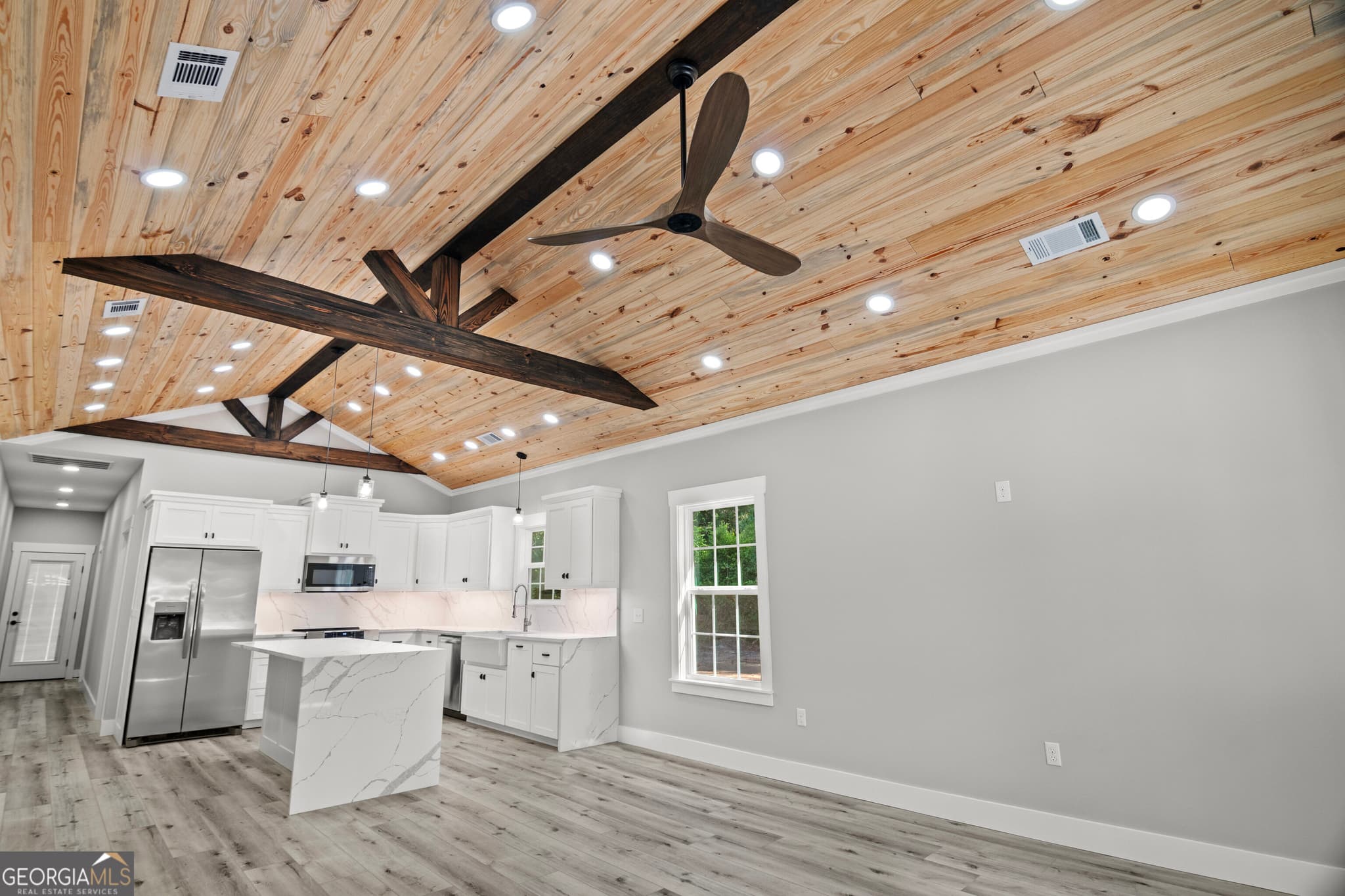 3 bedroom, 2 bathroom, 1,857 sq ft single family residence for sale at 93 Riverside Drive, Jesup, GA 31545 — photo 6