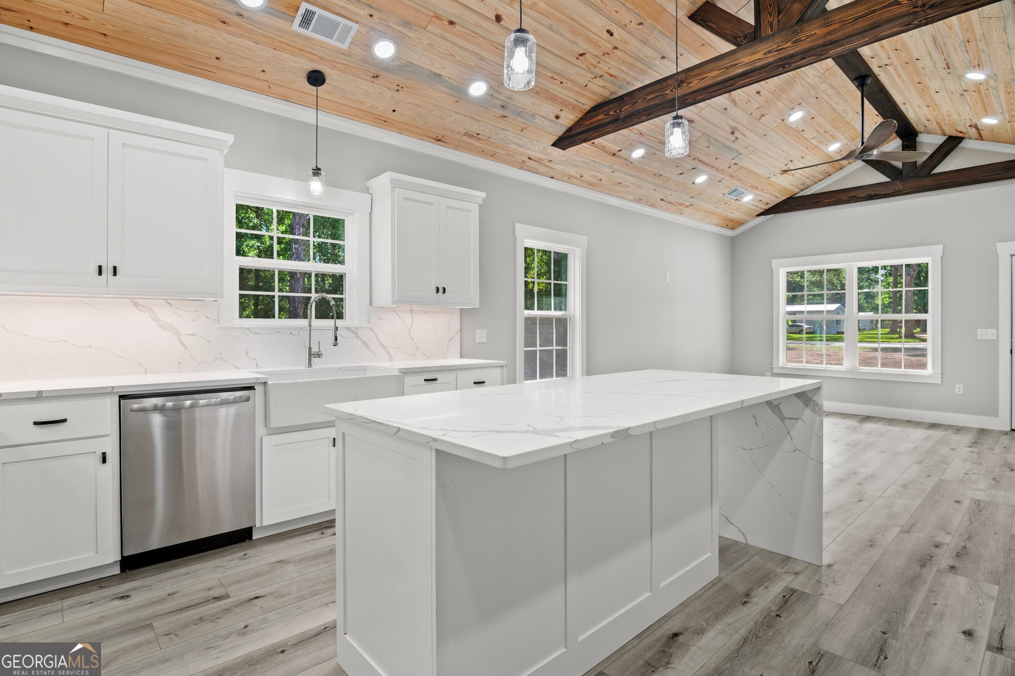 3 bedroom, 2 bathroom, 1,857 sq ft single family residence for sale at 93 Riverside Drive, Jesup, GA 31545 — photo 8