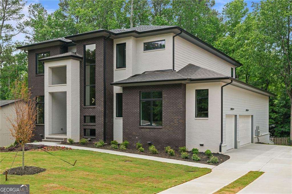 5 bedroom, 5.5 bathroom, 5,000 sq ft single family residence for sale at 447 Michael Drive, Alpharetta, GA 30009 — photo 2