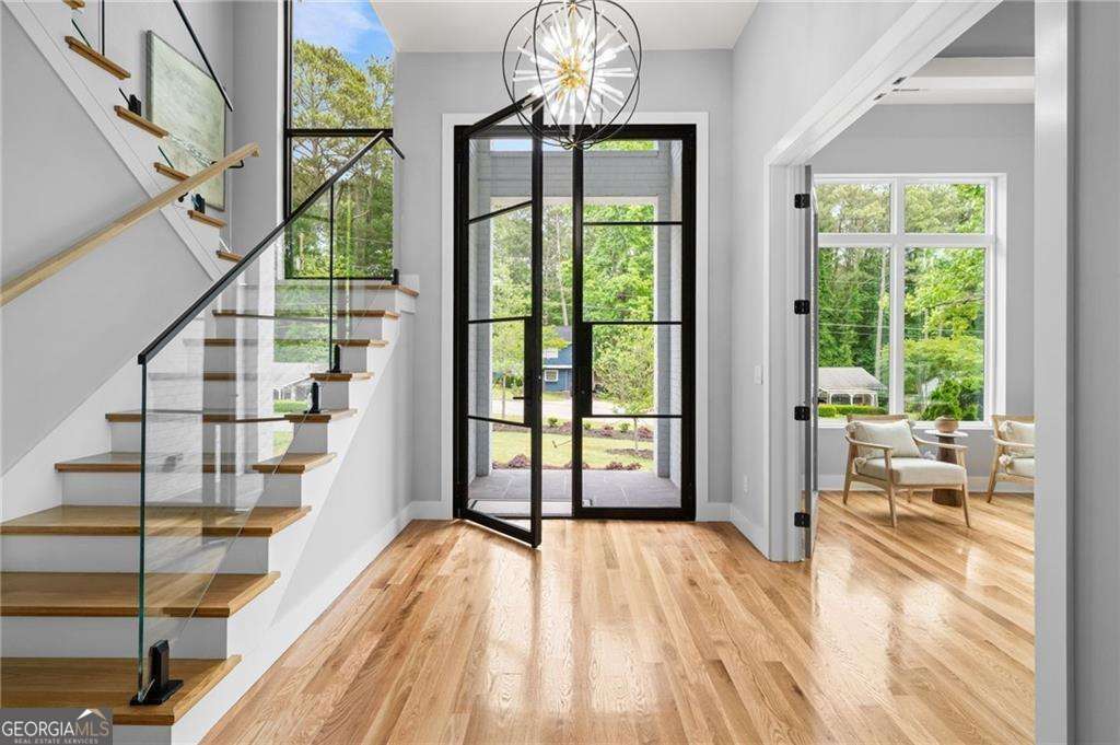 5 bedroom, 5.5 bathroom, 5,000 sq ft single family residence for sale at 447 Michael Drive, Alpharetta, GA 30009 — photo 3