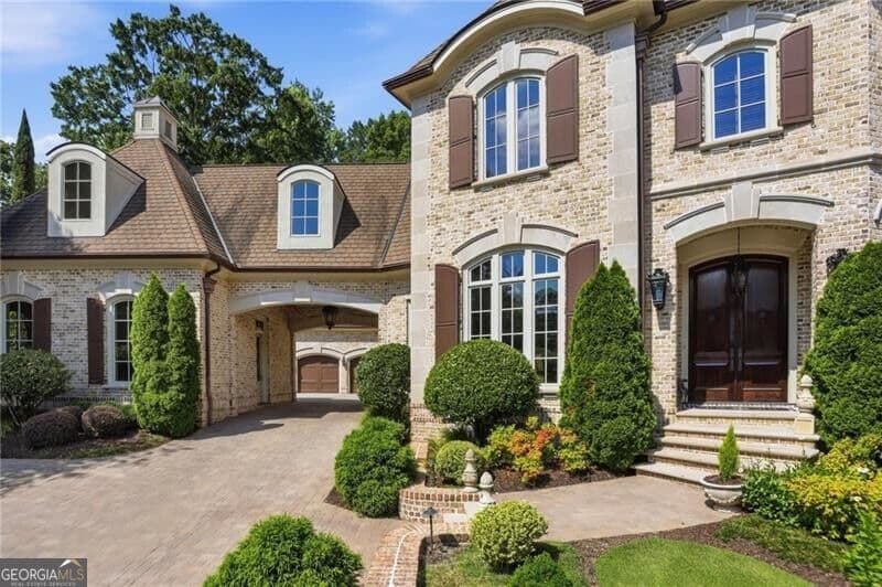5 bedroom, 6.5 bathroom, 12,041 sq ft single family residence for sale at 595 Marsh Park Drive, Johns Creek, GA 30097 — photo 5