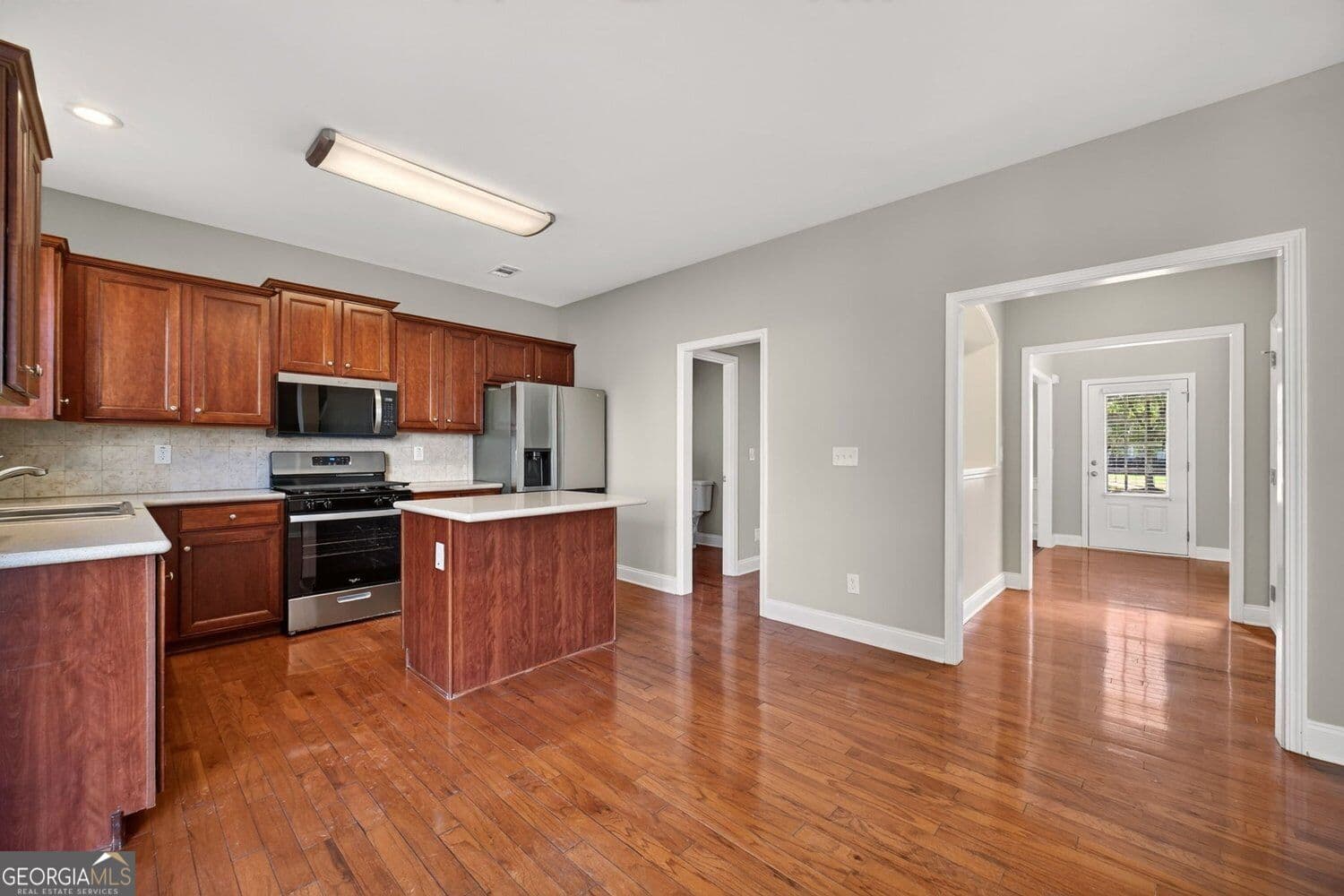 4 bedroom, 2.5 bathroom, 2,150 sq ft single family residence for sale at 2877 Pacifica Ives Court, Snellville, GA 30039 — photo 7