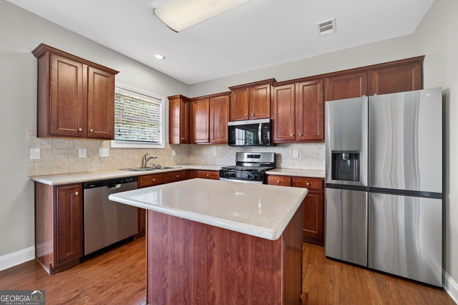 4 bedroom, 2.5 bathroom, 2,150 sq ft single family residence for sale at 2877 Pacifica Ives Court, Snellville, GA 30039 — photo 9