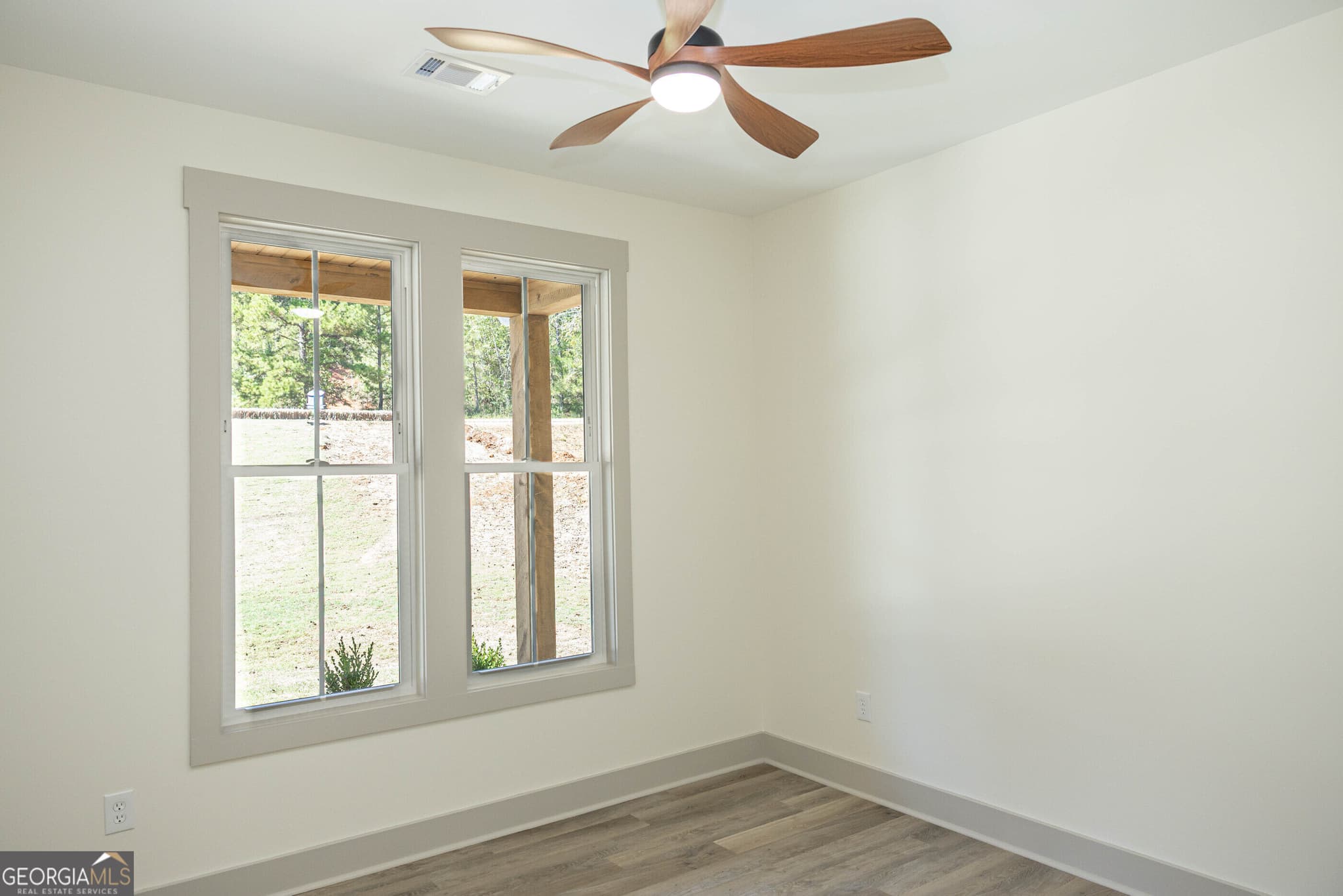 3 bedroom, 2 bathroom, 1,758 sq ft single family residence for sale at 6491 13th Court, Lanett, AL 36863 — photo 8