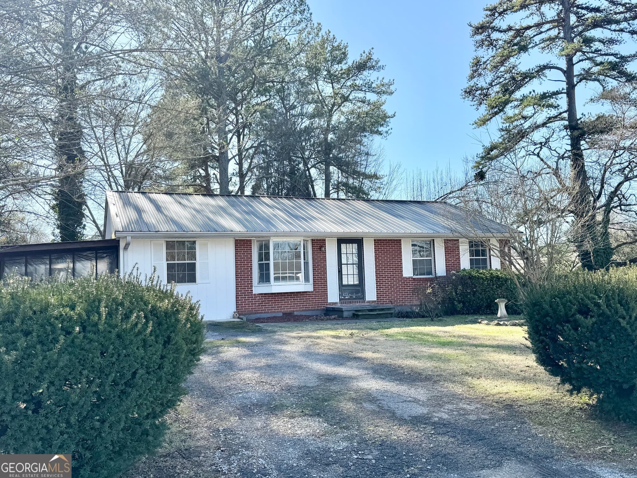 3 bedroom, 1 bathroom, 1,095 sq ft single family residence sold at 206 Chota Circle, Lafayette, GA 30728