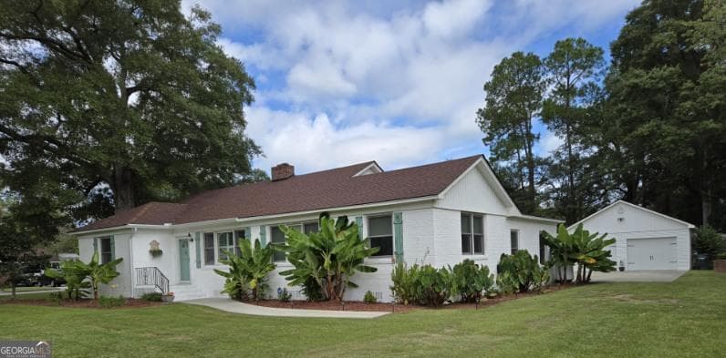 3 bedroom, 2.5 bathroom, 2,234 sq ft single family residence for sale at 511 W Smith Street, Claxton, GA 30417