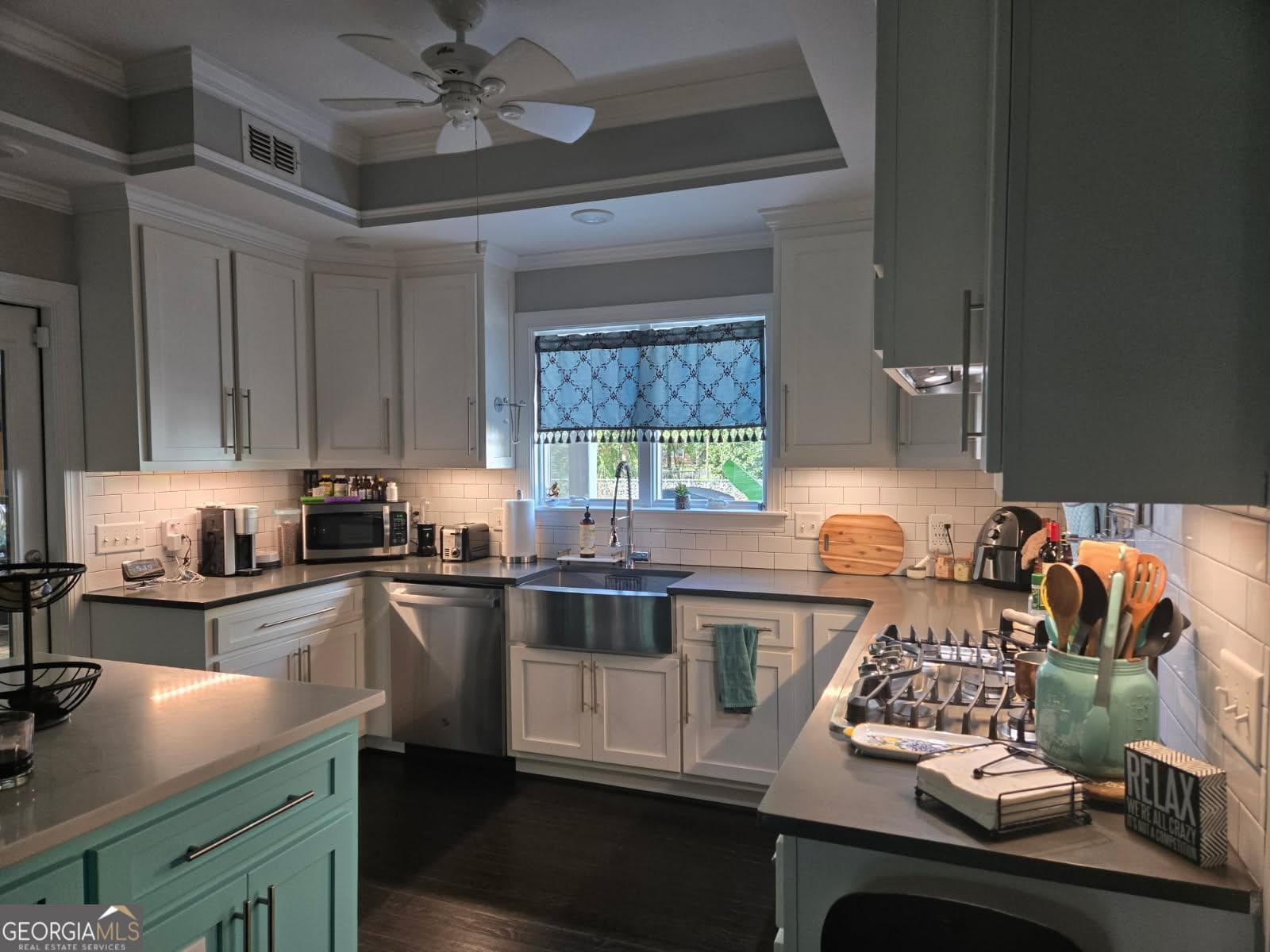 3 bedroom, 2.5 bathroom, 2,234 sq ft single family residence for sale at 511 W Smith Street, Claxton, GA 30417 — photo 5