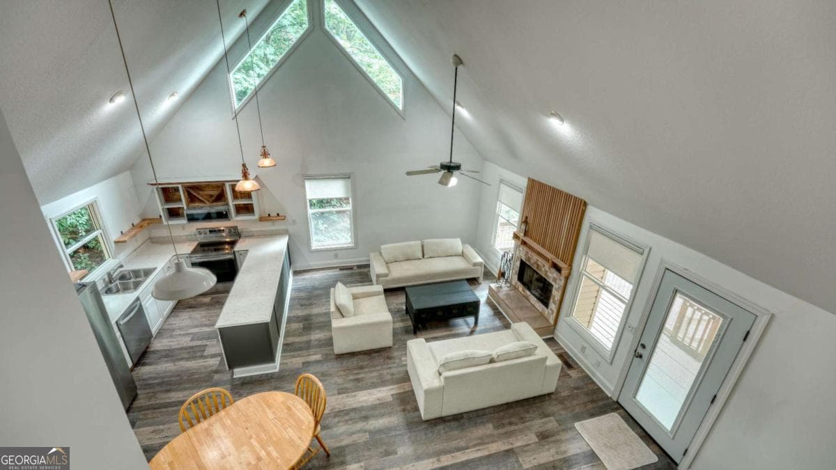 3 bedroom, 2.5 bathroom, 1,695 sq ft single family residence for sale at 4107 Twiggs Drive 3,4,AND 5, Hiawassee, GA 30546 — photo 9