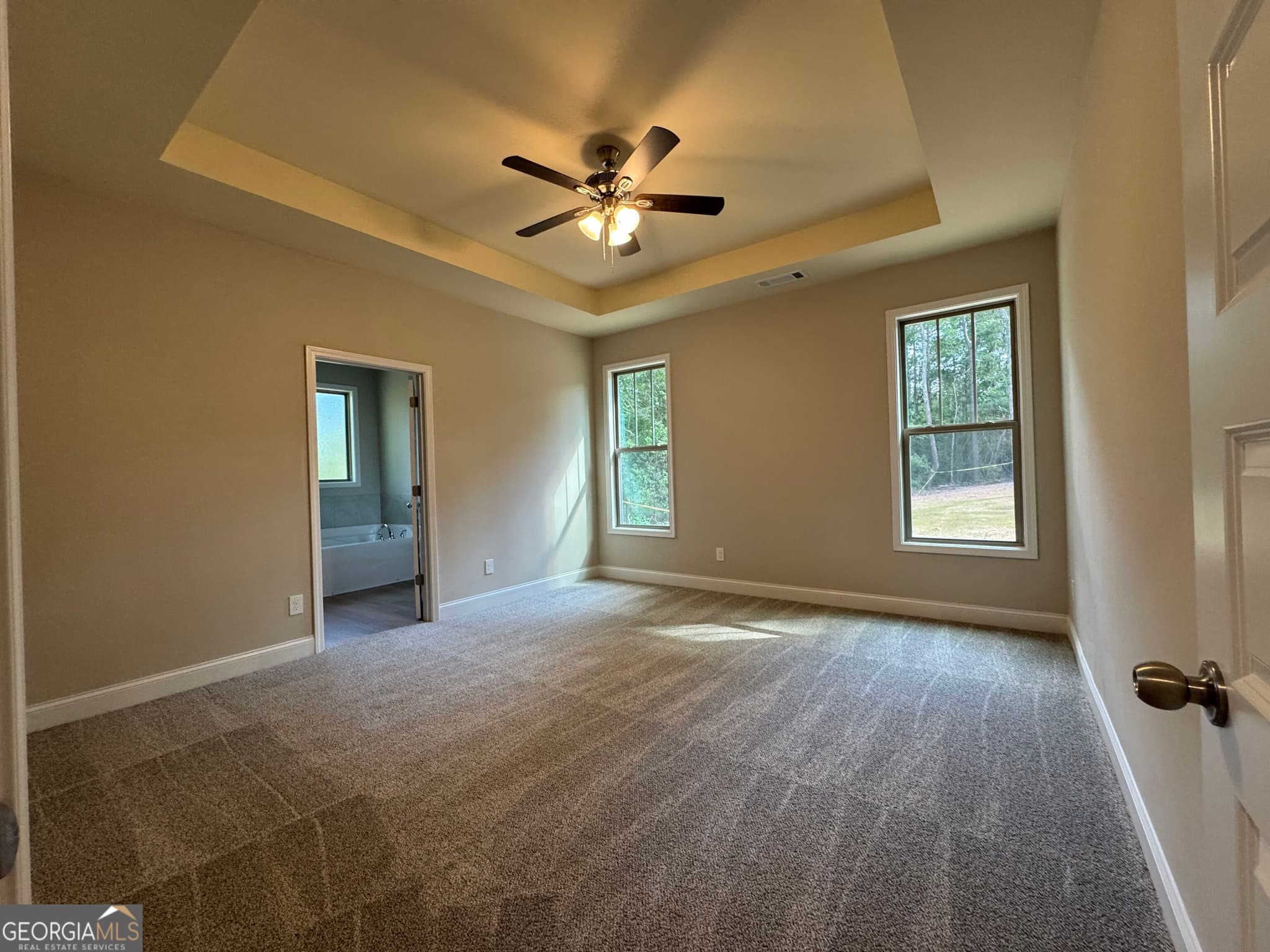 5 bedroom, 3 bathroom, 2,726 sq ft single family residence for sale at 4297 Round Stone Trail, Snellville, GA 30039 — photo 7
