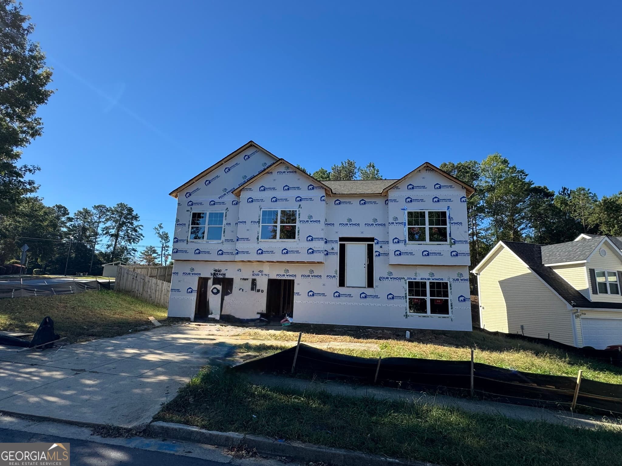 5 bedroom, 3 bathroom, 2,726 sq ft single family residence for sale at 4297 Round Stone Trail, Snellville, GA 30039 — photo 10
