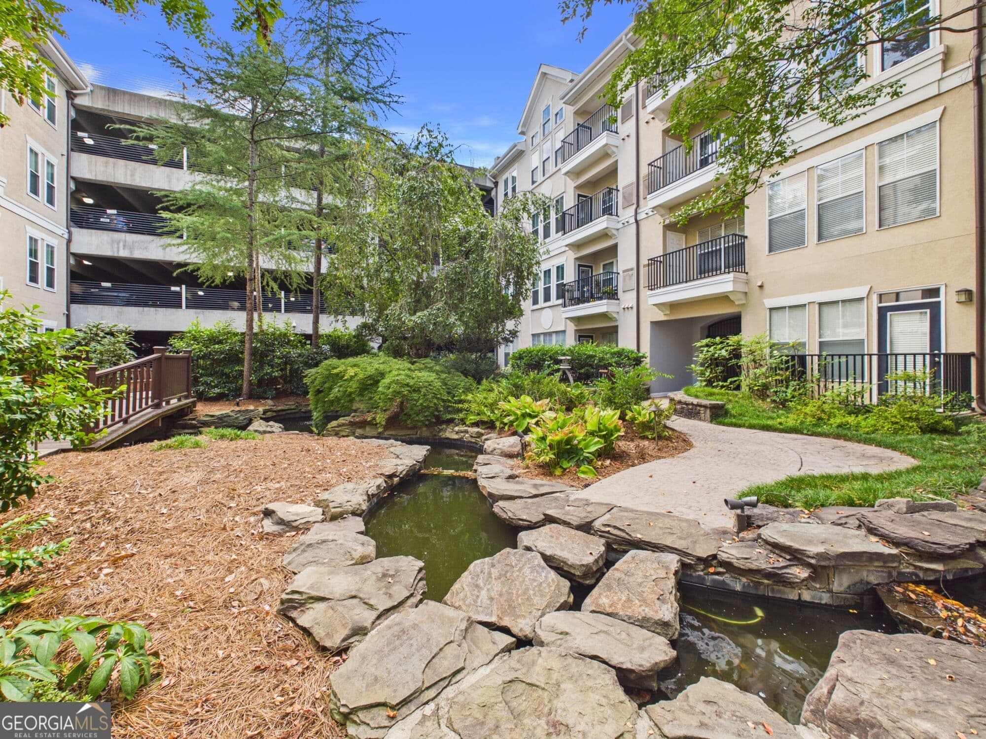 2 bedroom, 2 bathroom, 1,566 sq ft condominium for sale at 1850 Cotillion Drive 1413, Atlanta, GA 30338 — photo 6