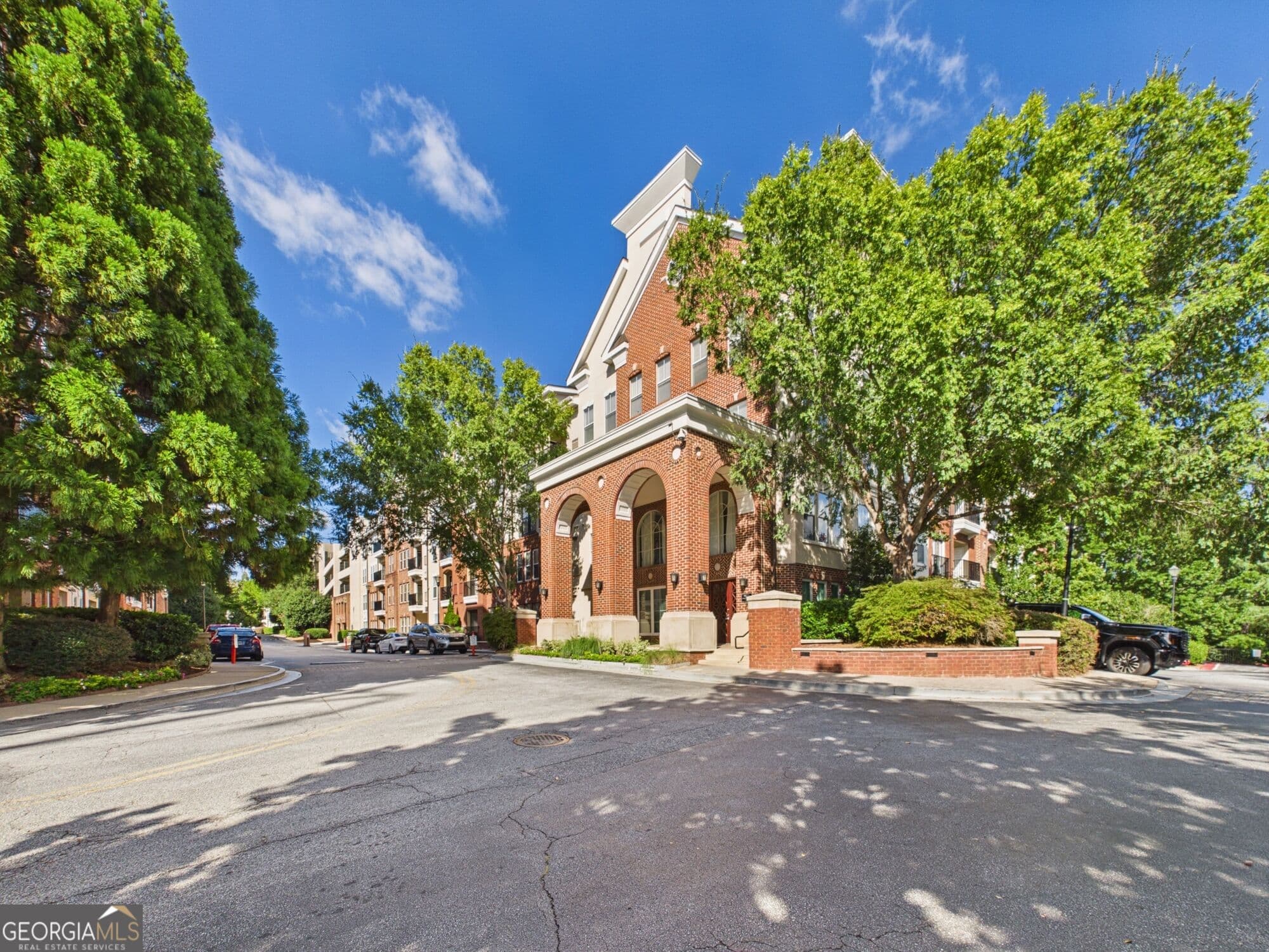 2 bedroom, 2 bathroom, 1,566 sq ft condominium for sale at 1850 Cotillion Drive 1413, Atlanta, GA 30338 — photo 4