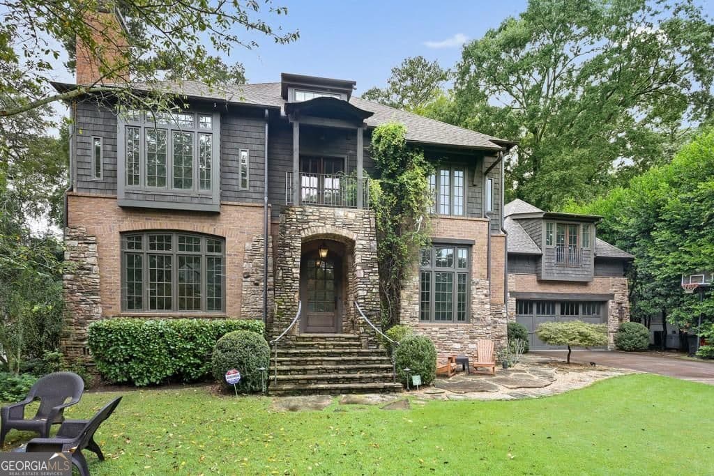5 bedroom, 5.5 bathroom, 6,533 sq ft single family residence for rent at 1692 Friar Tuck Road, Atlanta, GA 30309 for $18,000 a month — photo 3