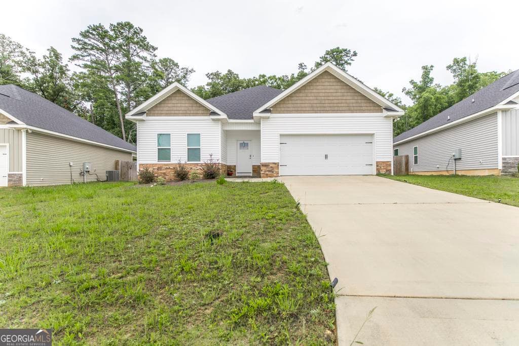 3 bedroom, 2 bathroom, 1,657 sq ft single family residence for sale at 105 Garrett Lane, Bonaire, GA 31005 — photo 3