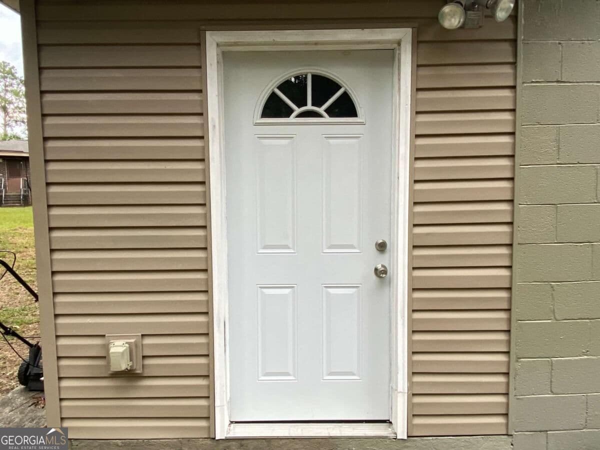 2 bedroom, 1 bathroom single family residence for sale at 433 Walter Street, Rome, GA 30165 — photo 1 of 3
