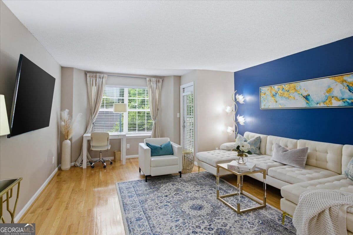 1 bedroom, 1 bathroom, 690 sq ft condominium for sale at 3069 Chastain Park Court, Atlanta, GA 30342 — photo 6