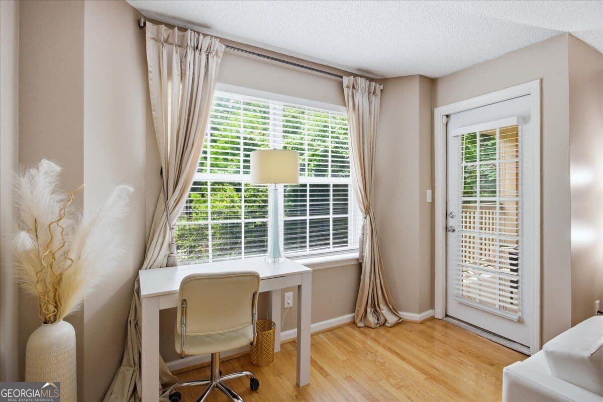 1 bedroom, 1 bathroom, 690 sq ft condominium for sale at 3069 Chastain Park Court, Atlanta, GA 30342 — photo 8