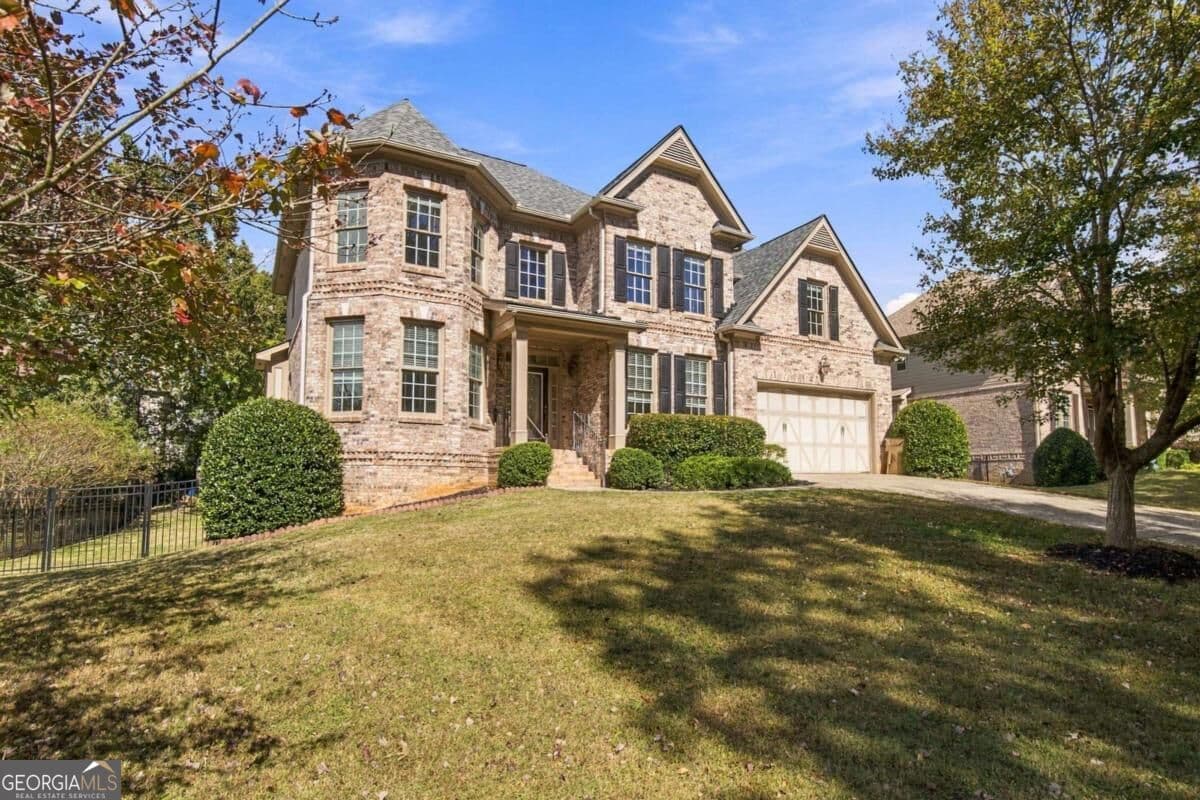 6 bedroom, 5 bathroom, 4,523 sq ft single family residence for sale at 1905 Macby Drive, Marietta, GA 30066 — photo 3