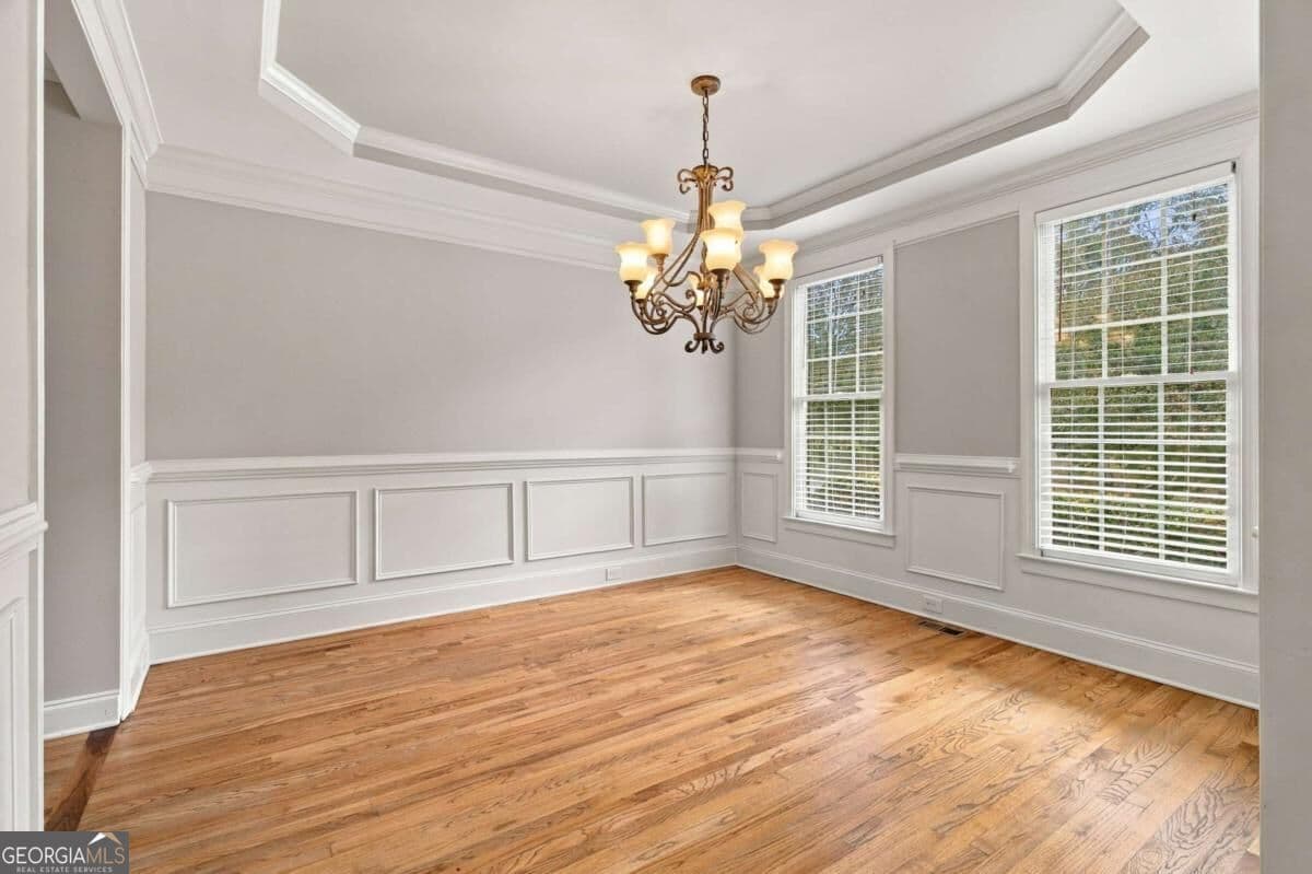 6 bedroom, 5 bathroom, 4,523 sq ft single family residence for sale at 1905 Macby Drive, Marietta, GA 30066 — photo 10