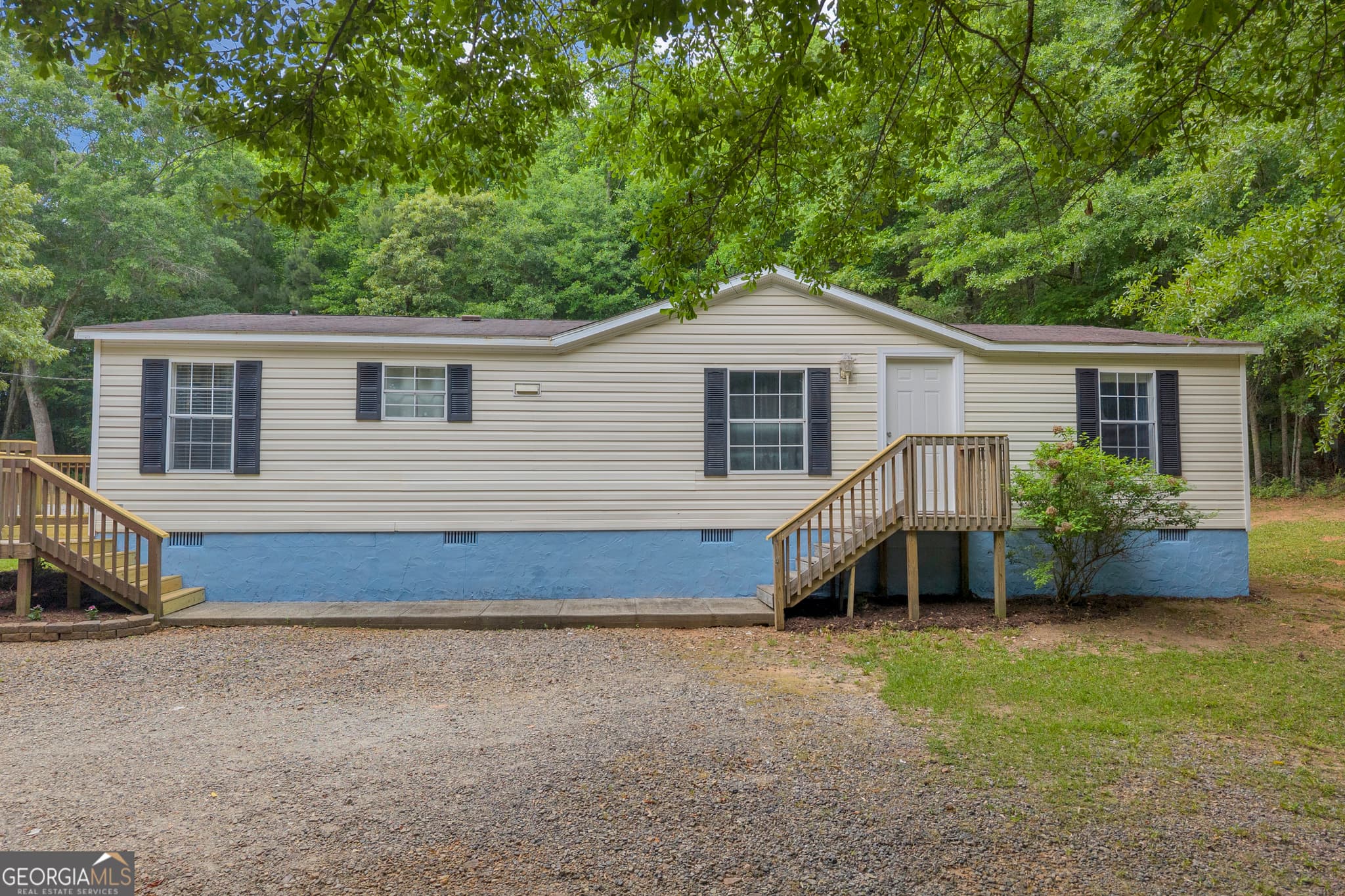 3 bedroom, 2 bathroom, 1,344 sq ft manufactured home,single family residence sold at 5577 Candler Creek Road, Gillsville, GA 30543