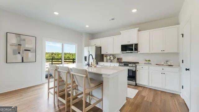 5 bedroom, 4 bathroom, 2,774 sq ft single family residence for sale at 243 Poplar  Bluff Way, Jefferson, GA 30549 — photo 8