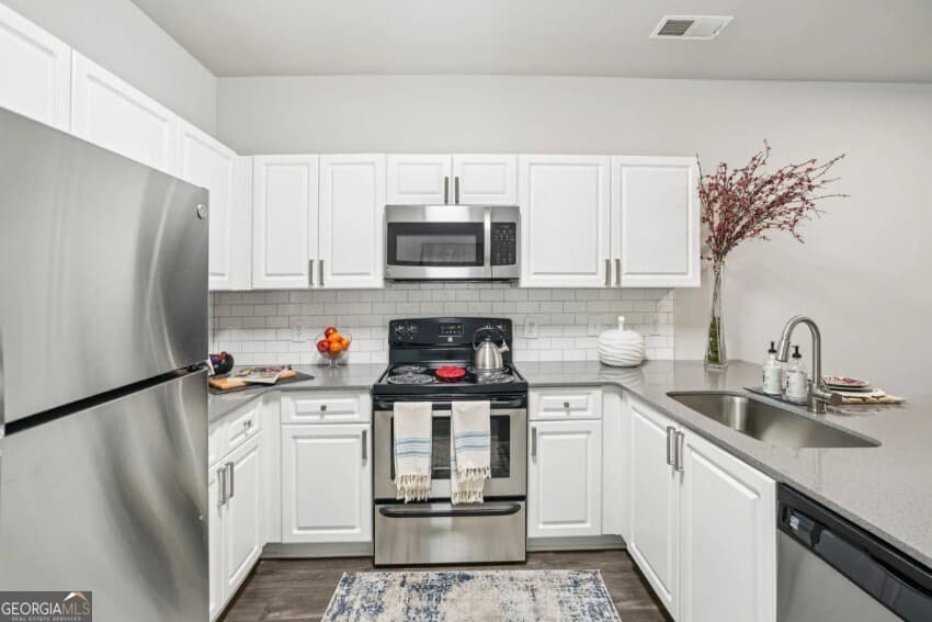 2 bedroom, 2.5 bathroom, 1,032 sq ft apartment for rent at 405 Phillip Boulevard 322, Lawrenceville, GA 30046 for $1,366 a month — photo 1 of 61