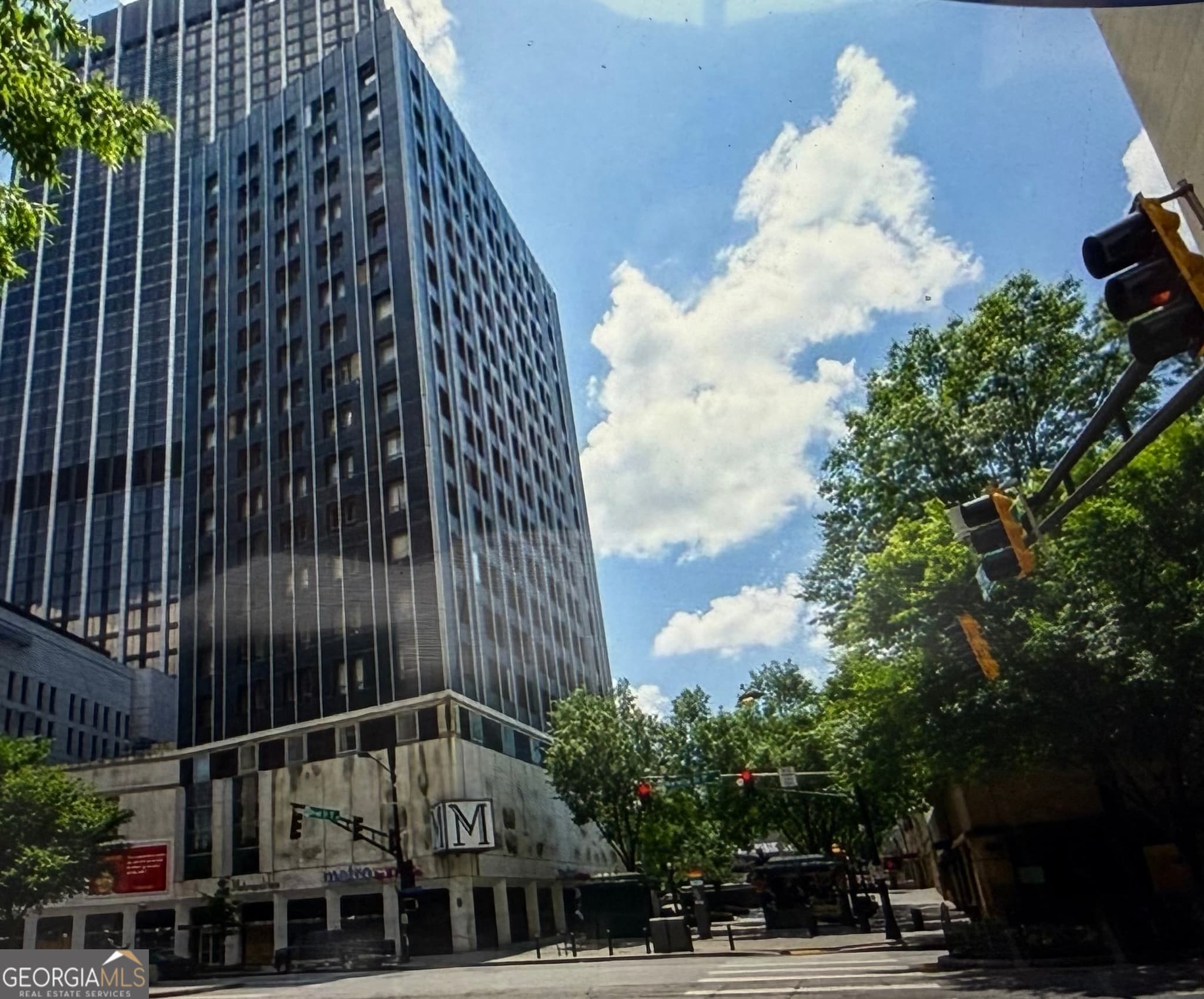 1 bedroom, 1 bathroom, 543 sq ft condominium for sale at 20 Marietta Street 10 F, Atlanta, GA 30303 — photo 3