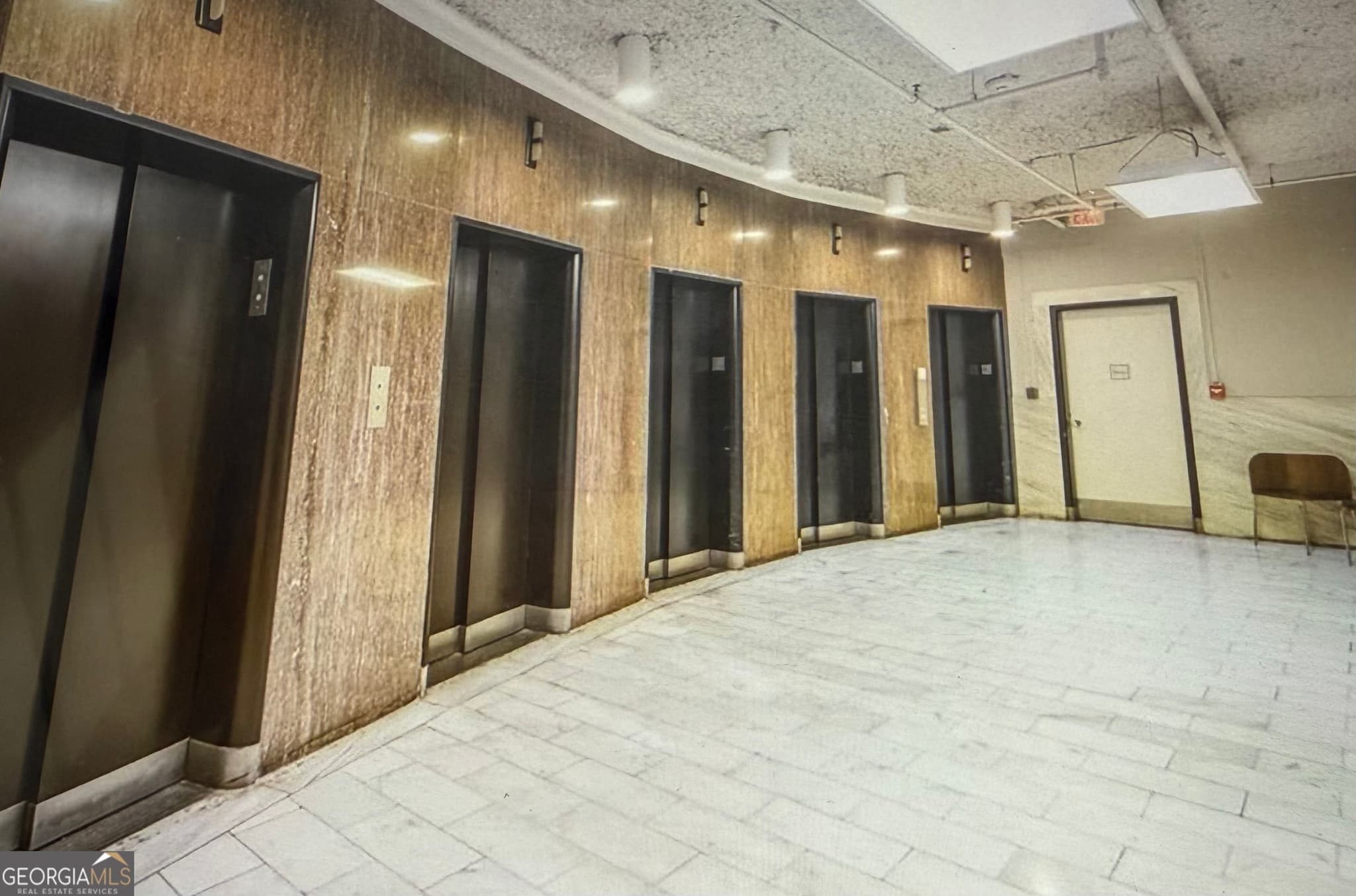 1 bedroom, 1 bathroom, 543 sq ft condominium for sale at 20 Marietta Street 10 F, Atlanta, GA 30303 — photo 5