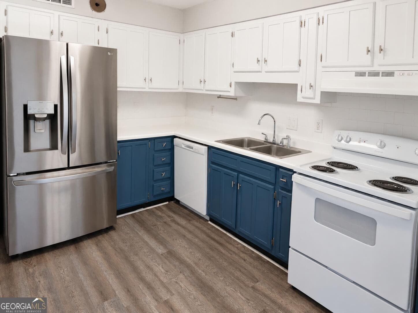 3 bedroom, 2.5 bathroom, 1,366 sq ft condominium for sale at 146 Stoneridge Drive 146, Warner Robins, GA 31088 — photo 6