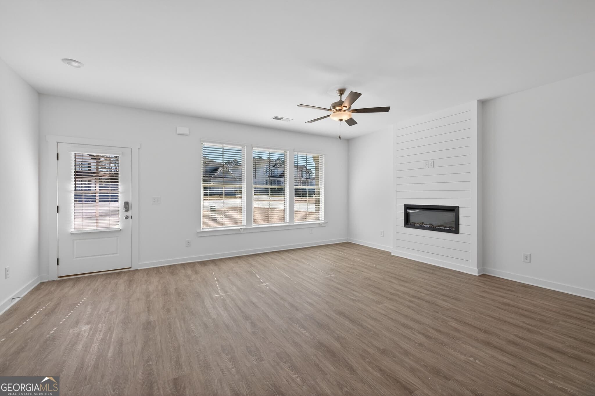 4 bedroom, 2.5 bathroom, 1,865 sq ft single family residence for sale at 109 Royal Tern Lane, Warner Robins, GA 31093 — photo 7