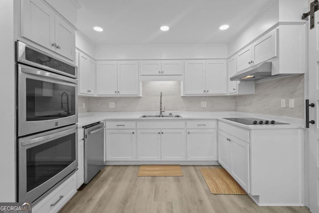 3 bedroom, 2 bathroom, 1,120 sq ft single family residence for sale at 1204 4th Avenue, Brunswick, GA 31520 — photo 8
