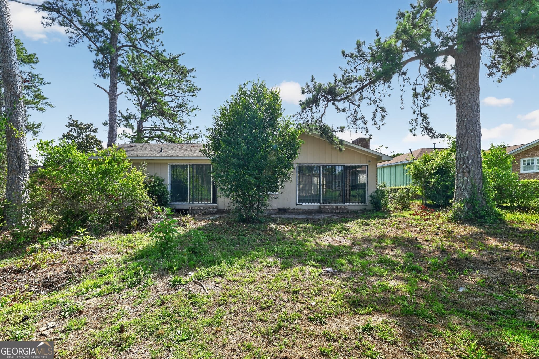 3 bedroom, 2 bathroom, 1,536 sq ft single family residence for sale at 2319 Shadowood Drive, Augusta, GA 30906 — photo 3