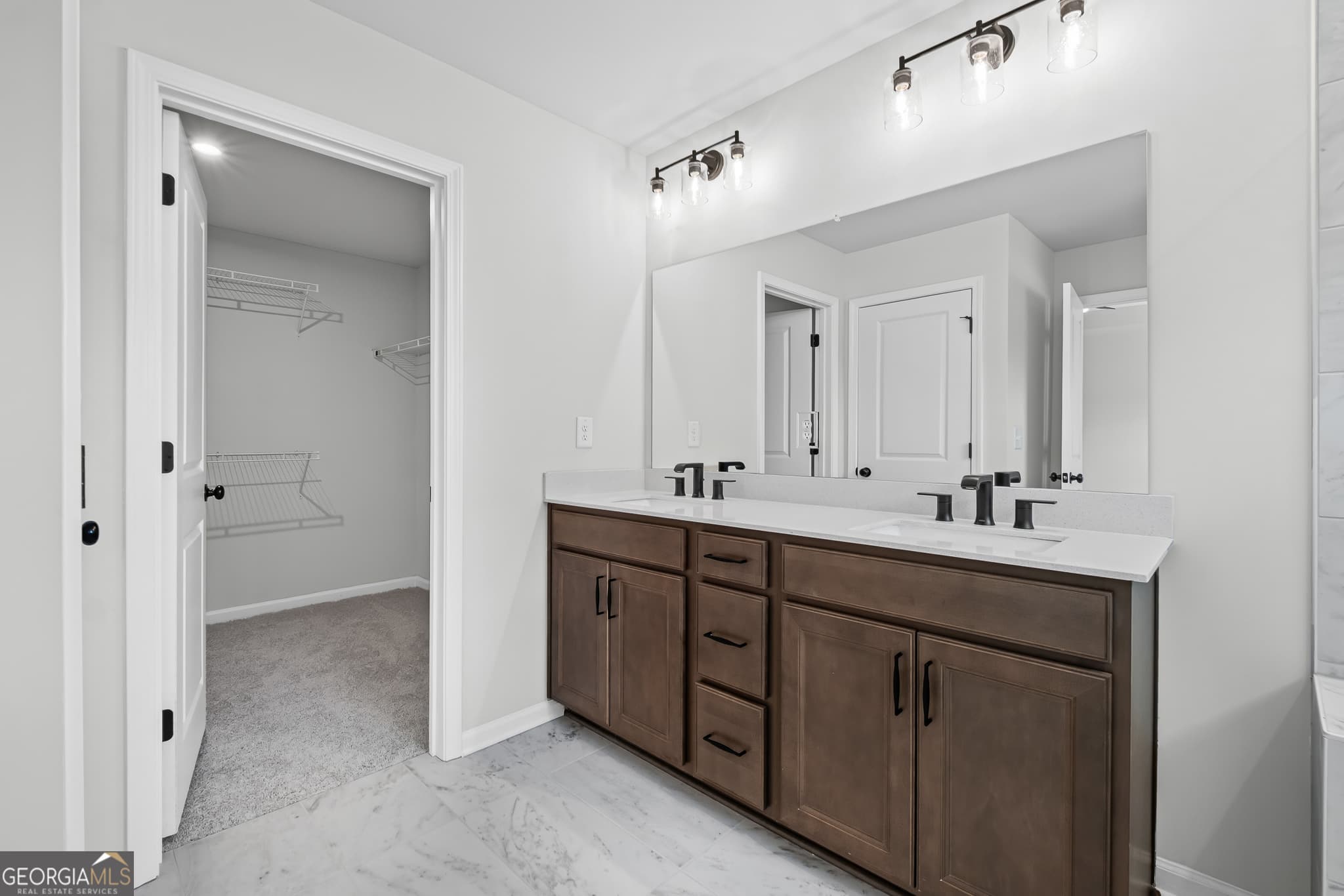 3 bedroom, 2.5 bathroom, 1,911 sq ft townhouse for sale at 5651 Tillman Way, Powder Springs, GA 30127 — photo 10