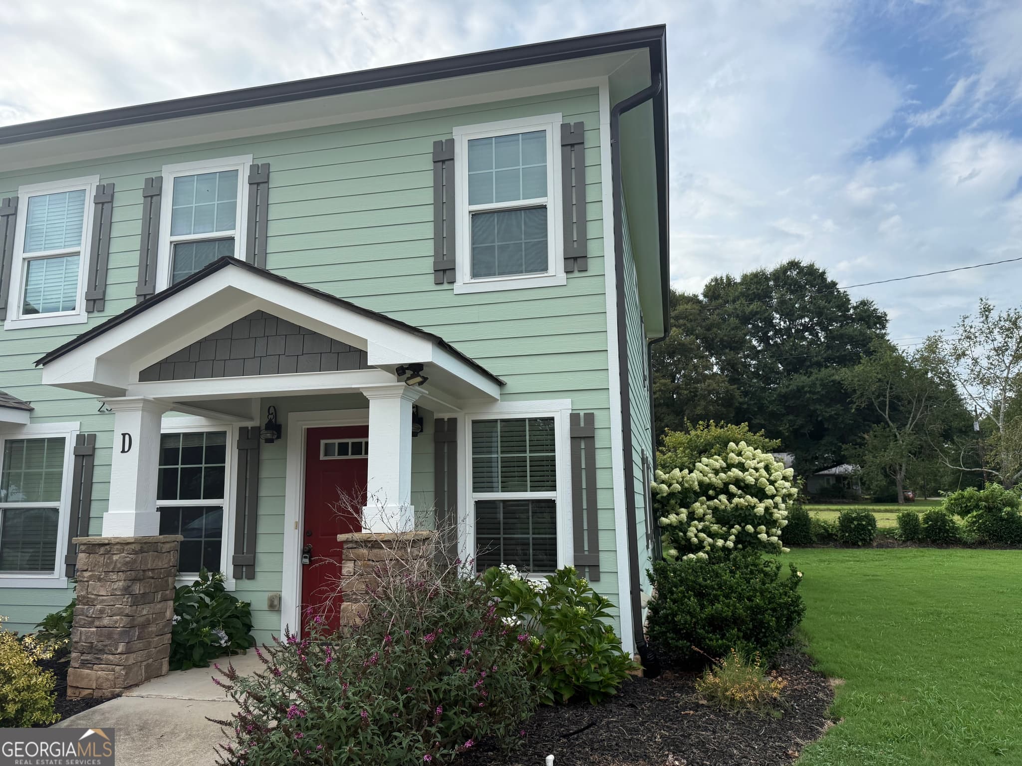 2 bedroom, 2.5 bathroom, 1,225 sq ft duplex for rent at 2363 Paoli St Extension, Comer, GA 30629 for $1,400 a month — photo 1 of 1