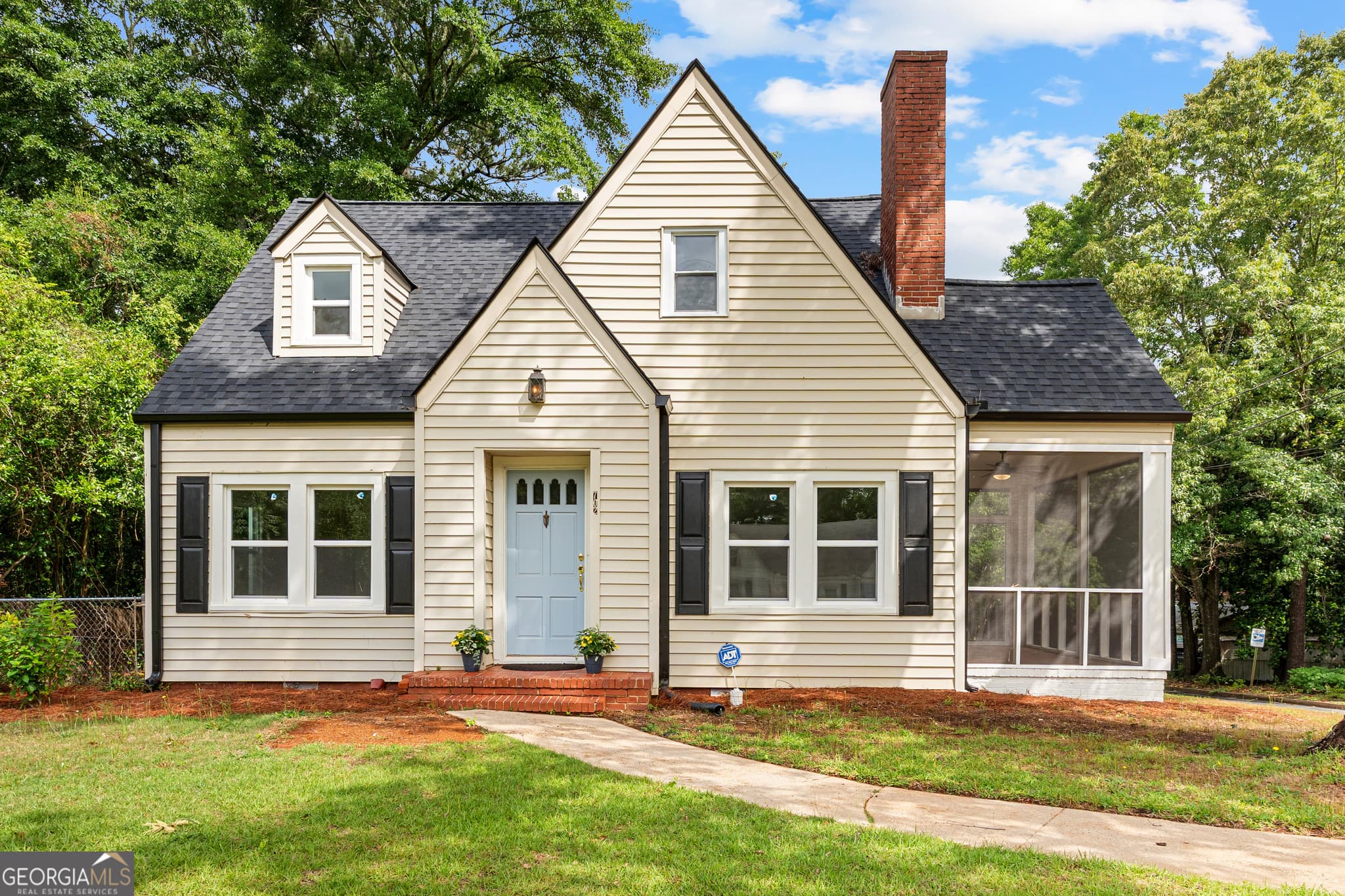 4 bedroom, 2 bathroom, 1,782 sq ft single family residence for sale at 702 S Green Street, Thomaston, GA 30286 — photo 2